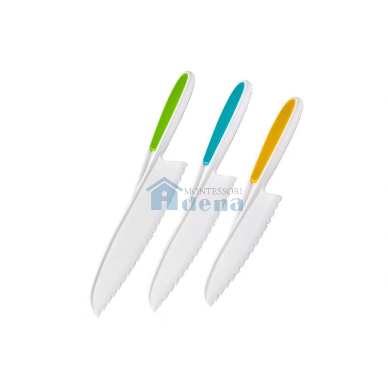 Plastic Knives (pack of 3)  F613
