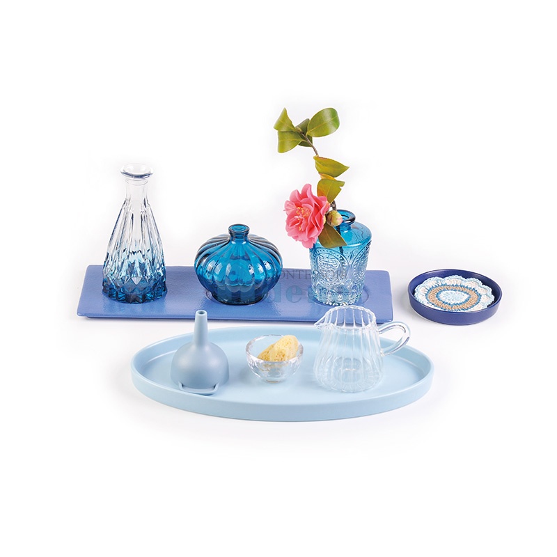 Arranging Flowers 
-ceramic vases  ME018