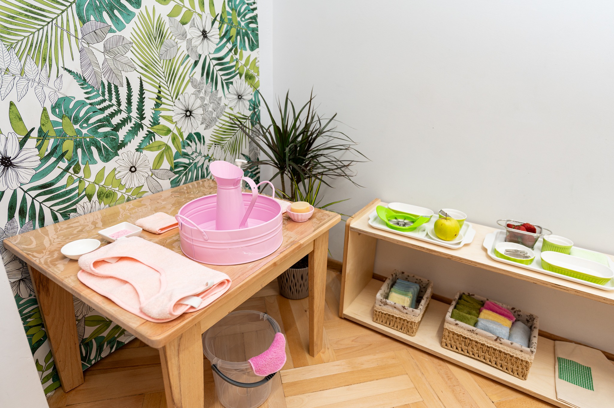 “Mine!”—Why Toddlers Refuse to Share, and What Montessori Really Says About It